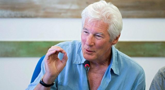 Richard Gere ricoverato in Messico per una polmonite, le sue condizioni di salute
