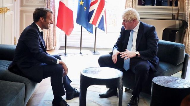 Jonhson e Macron, 'possibile invertire il corso della guerra'