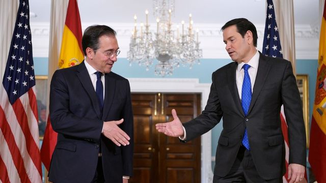 Albares y Rubio expresan sus discrepancias sobre el gasto en defensa en un encuentro «cordial»