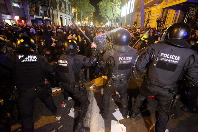 Eldurvultak a katalóniai tüntetések