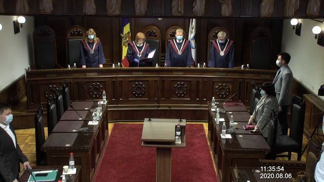 Curtea Constituțională va preciza atribuțiile lui Dodon privind premierul