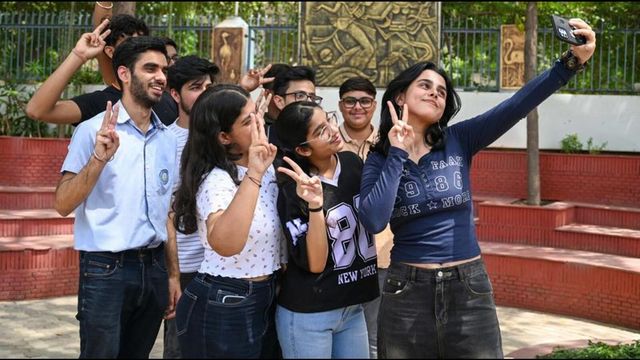 Thiruvananthapuram district schools shine in CBSE exams