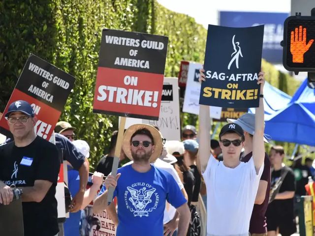 Los guionistas de Hollywood desconvocan la huelga