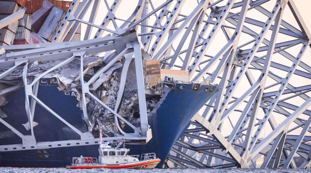 Crollo ponte a Baltimora, recuperato corpo di una delle vittime