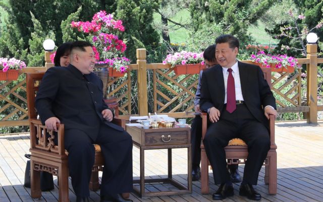 Președintele Chinei, Xi Jinping, vizită în Coreea de Nord