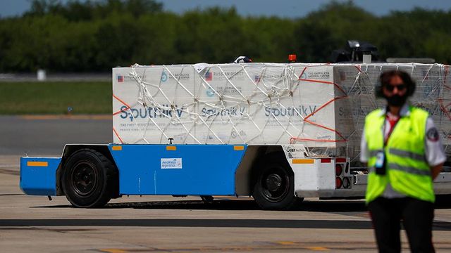Россия доставила в Аргентину вторую партию вакцины «Спутник V»
