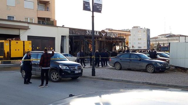 При взрыве в кафе пострадали несколько десятков человек