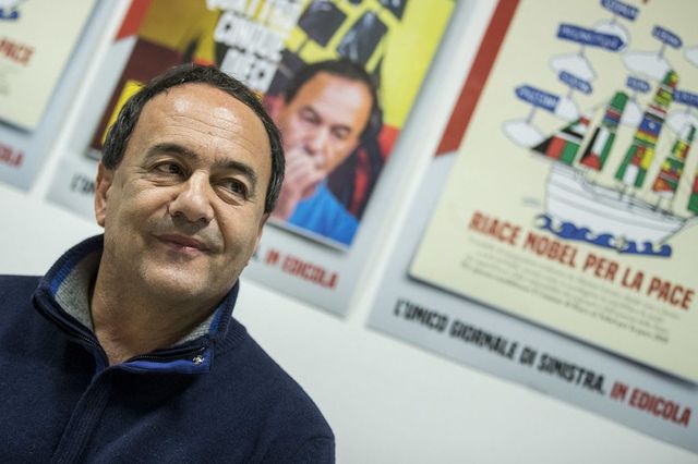 Migranti, nuovo avviso di garanzia per l'ex sindaco di Riace Mimmo Lucano