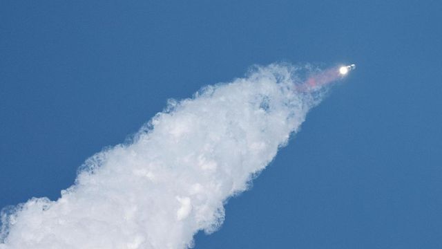 SpaceX, lanciato il razzo Starship per il nono test
