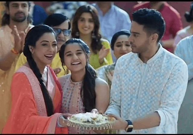 Anupamaa serial: Anuj, Anu, Aadhya finally come together but there is a twist
