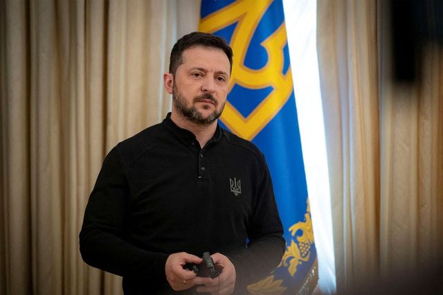 Prima discuție Nicușor Dan - Volodimir Zelenski după alegerile prezidențiale. Președintele ales al României, invitat în Ucraina
