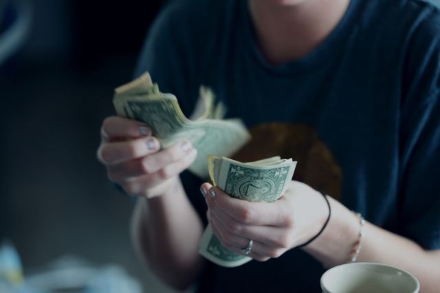 Majorarea salariului minim, în transparență decizională