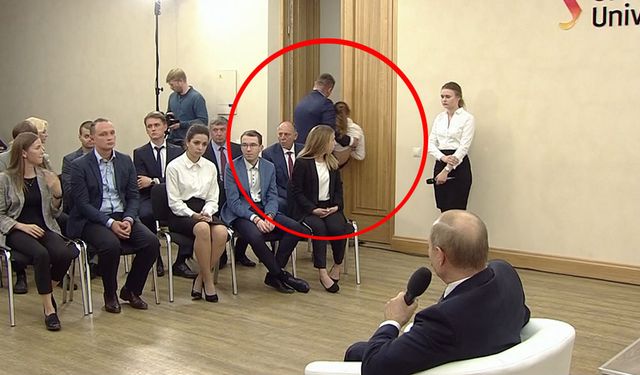 Студентке стало плохо во время встречи с Путиным