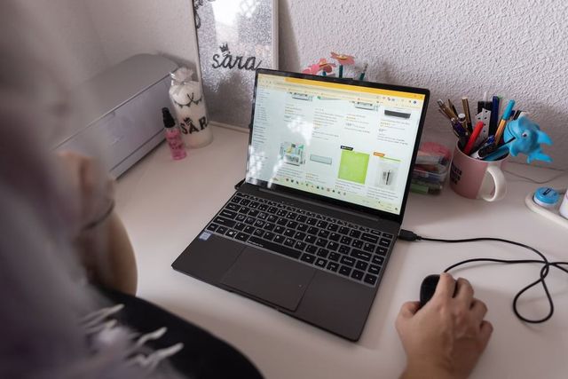 Consumo sanciona a siete empresas por falsas rebajas durante el Black Friday