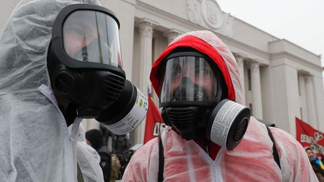 Több tízezer ukránt szállítottak haza a koronavírus miatt