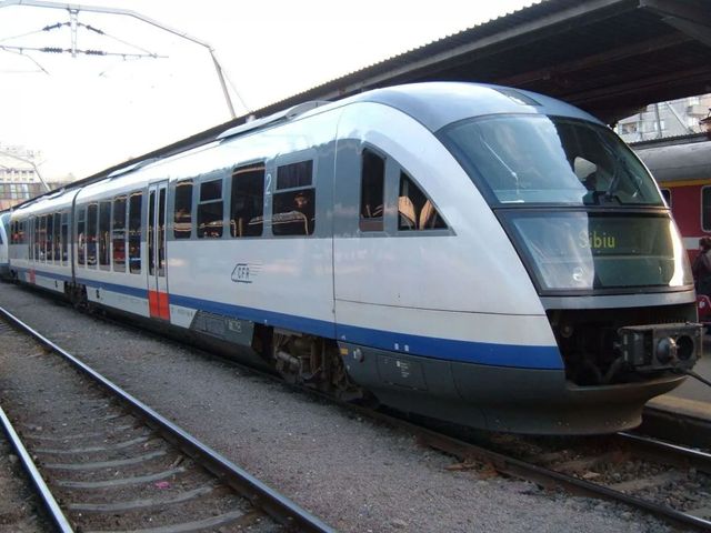 Nu ne sistăm activitatea, nu intrăm în faliment, anunță CFR Călători