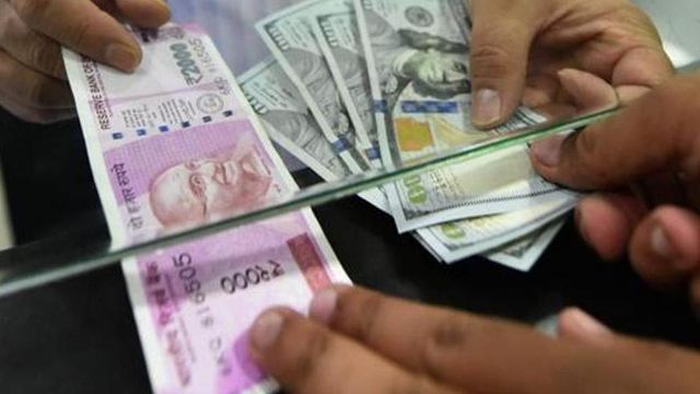 Rupee Slips 17 Paise to 71.71 Against US Dollar in Early Trade