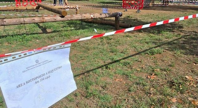 Vibo Valentia, morto il bimbo di 3 anni rimasto schiacciato al parco