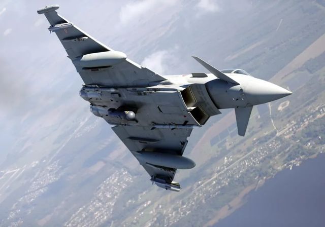 Lituania pide ayuda a la OTAN tras encontrar un dron ruso con explosivos en su territorio
