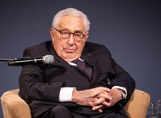 Henry Kissinger in Cina dal ministro della Difesa