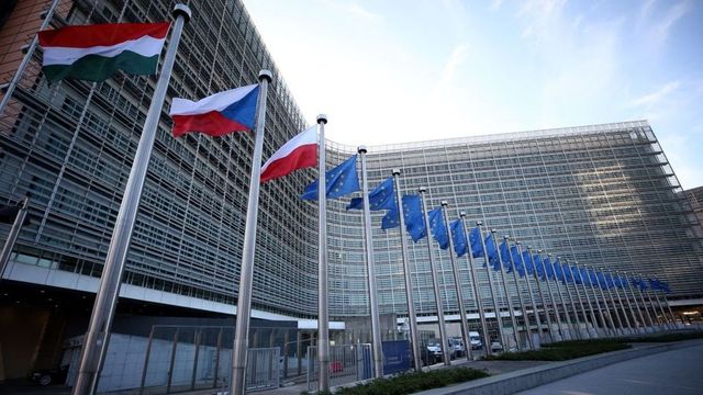România și alte țări est-europene vor fi criticate în raportul Comisiei Europene privind statul de drept - surse