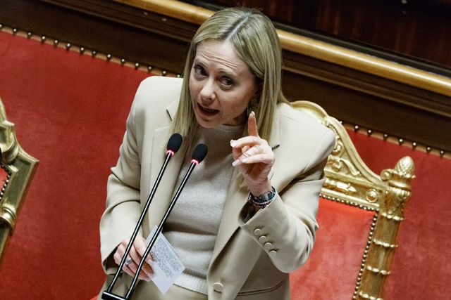 Meloni a von der Leyen, 'urgente intervenire sulle auto'