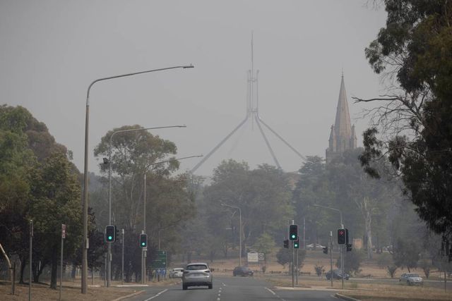 Un nor toxic de fum înconjoară capitala Australiei în urma incendiilor de vegetație din ultimele luni