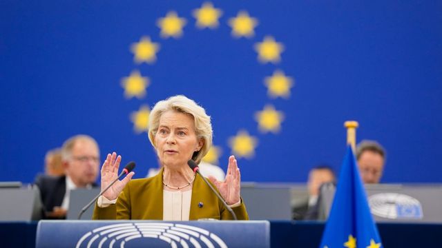 Фон дер Лайен оцеля при два вота на недоверие