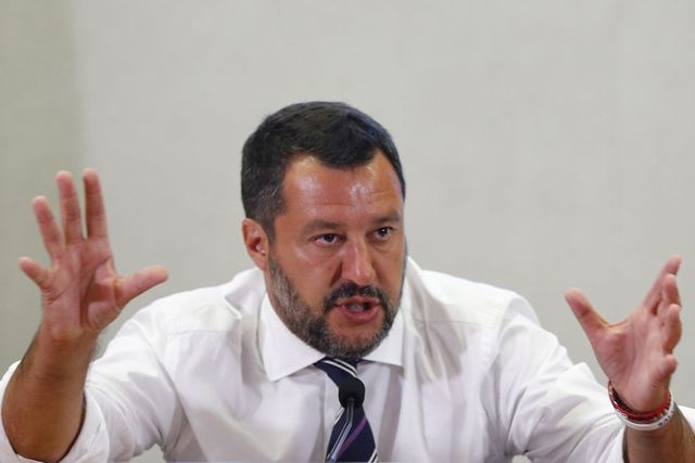 Manovra, Salvini: “Già pronta, tasse al 15% e no aumento Iva”