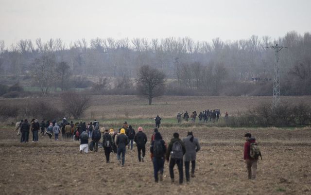 Cale liberă pentru refugiații sirieni către Europa, Turcia nu îi va mai împiedica