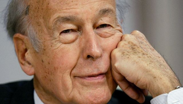 Francia, morto l’ex presidente Valery Giscard d’Estaing