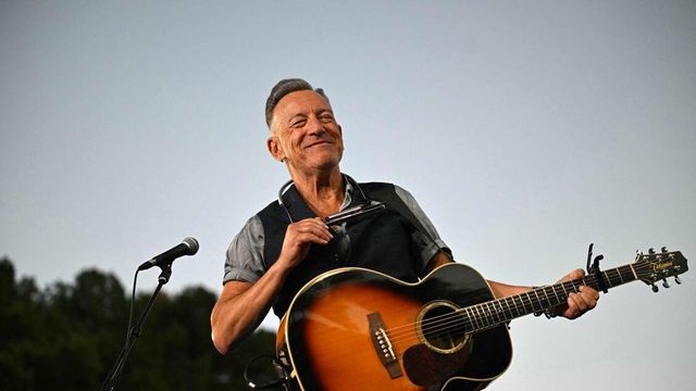 Trump attacca Springsteen, 'una prugna secca, stia zitto'