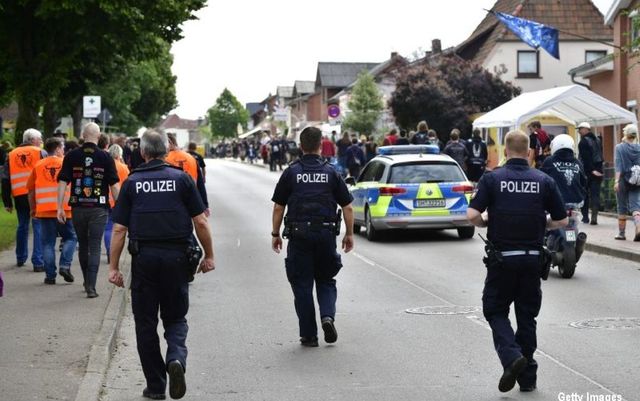 Două persoane ucise într-un atac armat în estul Germaniei