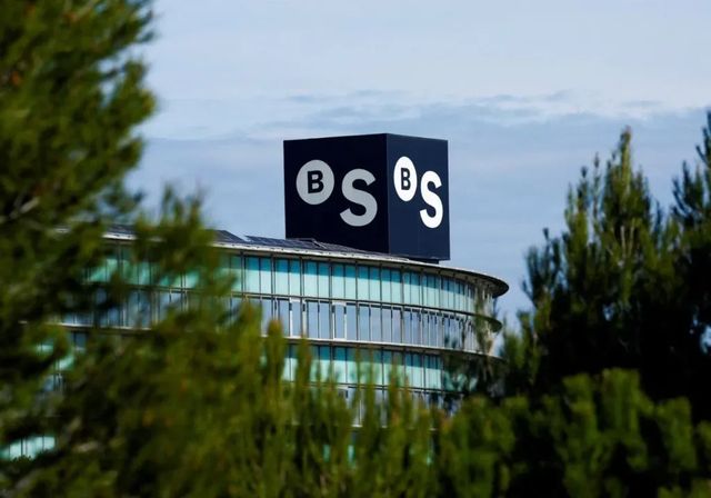 Los empresarios catalanes piden a Sánchez por carta que paralice la opa al Sabadell