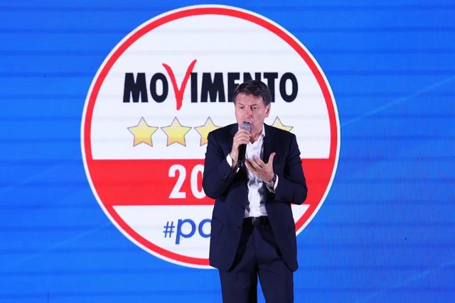 Conte,il simbolo non è di Conte o Grillo, è della comunità