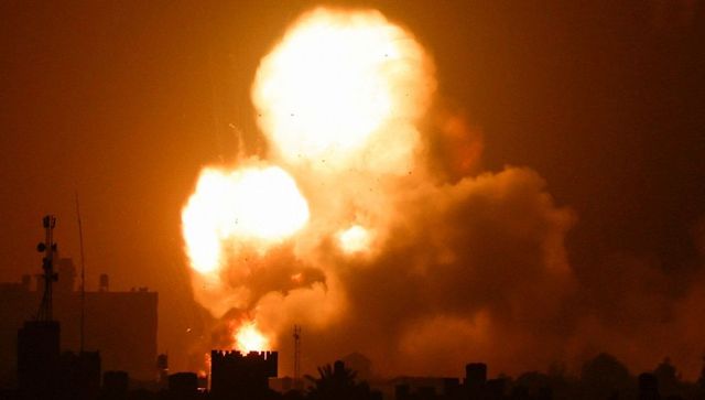 Striscia di Gaza, raid aerei di Israele dopo il lancio di un razzo