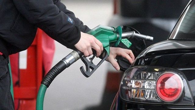 Motorina și benzina se ieftinesc din nou
