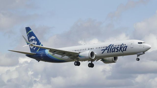 Boeing возобновляет производство 737 MAX, но продолжает массовые увольнения