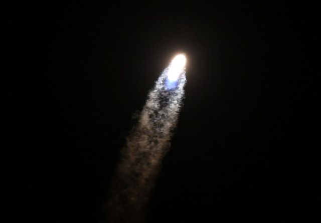 SpaceX lansează o rachetă care transportă un modul lunar