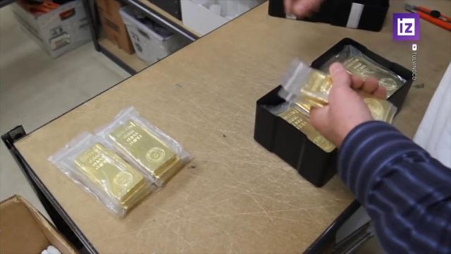 Стоимость золота впервые в истории превысила $2000 за унцию