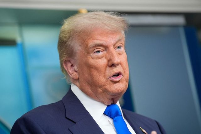 Moment stânjenitor la Casa Albă. Trump l-a întrebat pe președintele Liberiei unde a învățat engleza, deși e limba oficială a țării sale