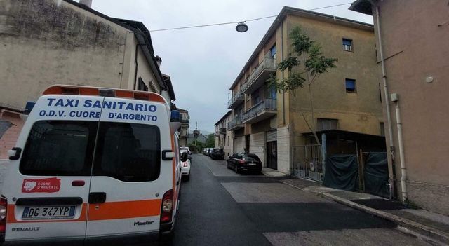 Donna incinta precipita dalla finestra, morto il bambino