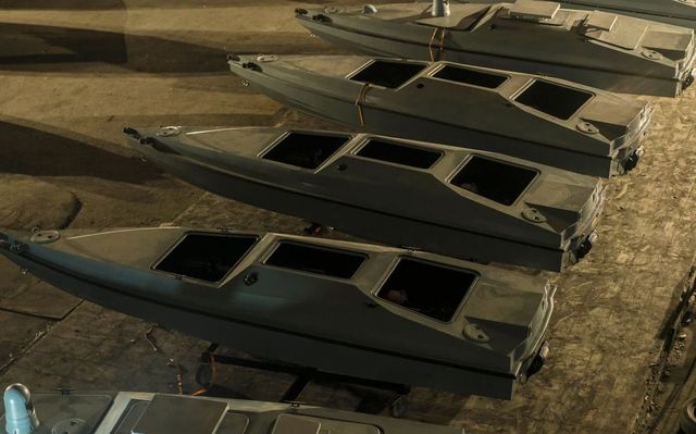 Ucrania afirma haber derribado un avión de combate ruso desde un dron naval por primera vez