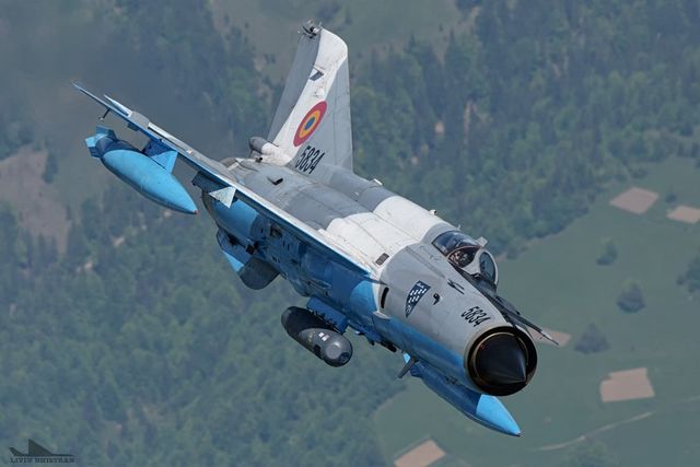Bombardiere și avioane de luptă rusești, interceptate în apropierea spațiului aerian al României