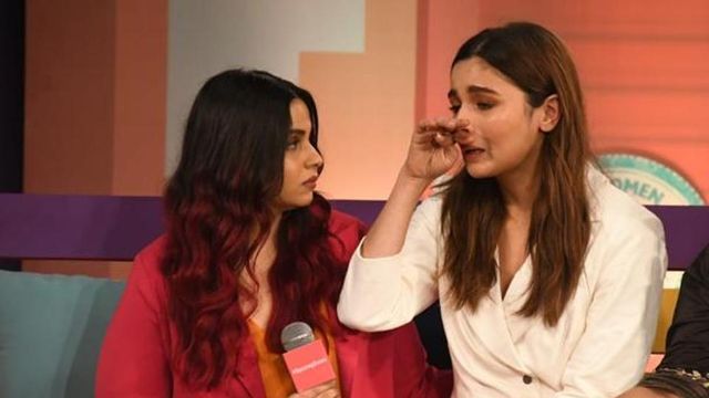Alia And Pooja Bhatt Form Shaheen's Cheer Squad At Her Book Launch