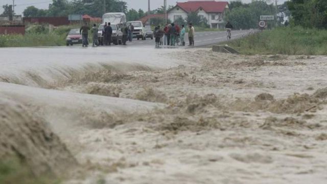 Cod portocaliu de inundații pentru râuri din județele Neamț, Iași, Vaslui, Bacău și Vrancea