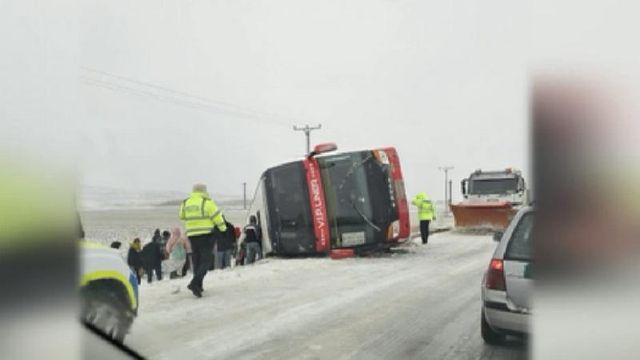 Un autocar pe ruta Lugoj – Chișinău s-a răsturnat în județul Vaslui – 15 persoane au fost rănite