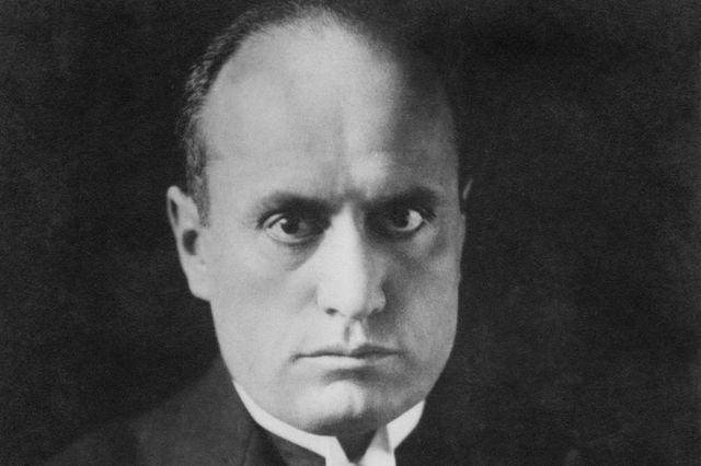 Mussolini resta cittadino onorario Salò