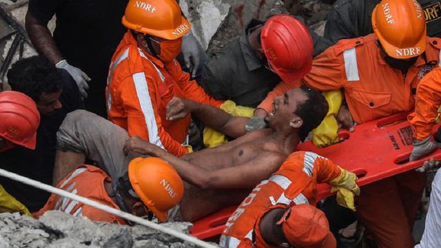India: Zece morți în prăbușirea unei clădiri lângă Mumbai, 25 de persoane prinse sub dărâmături