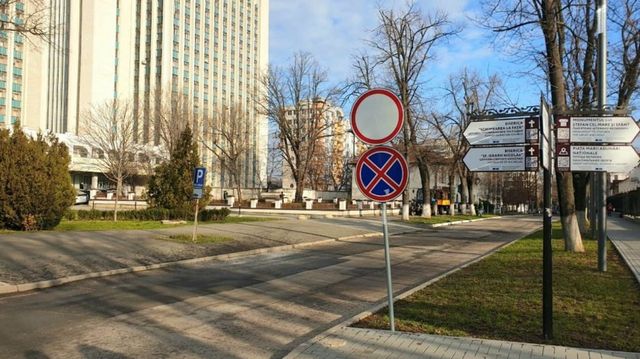 Circulația pe strada Sfatul Țării este redeschisă pentru toți participanții la trafic